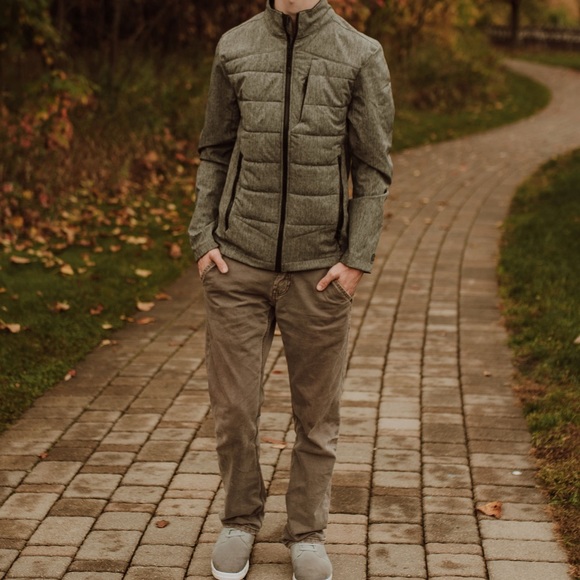 Men’s Champion small quilted jacket. - Picture 4 of 4